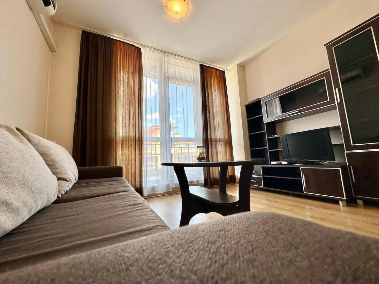 Menada Luxor Apartments Sveti Vlas Oda fotoğraf