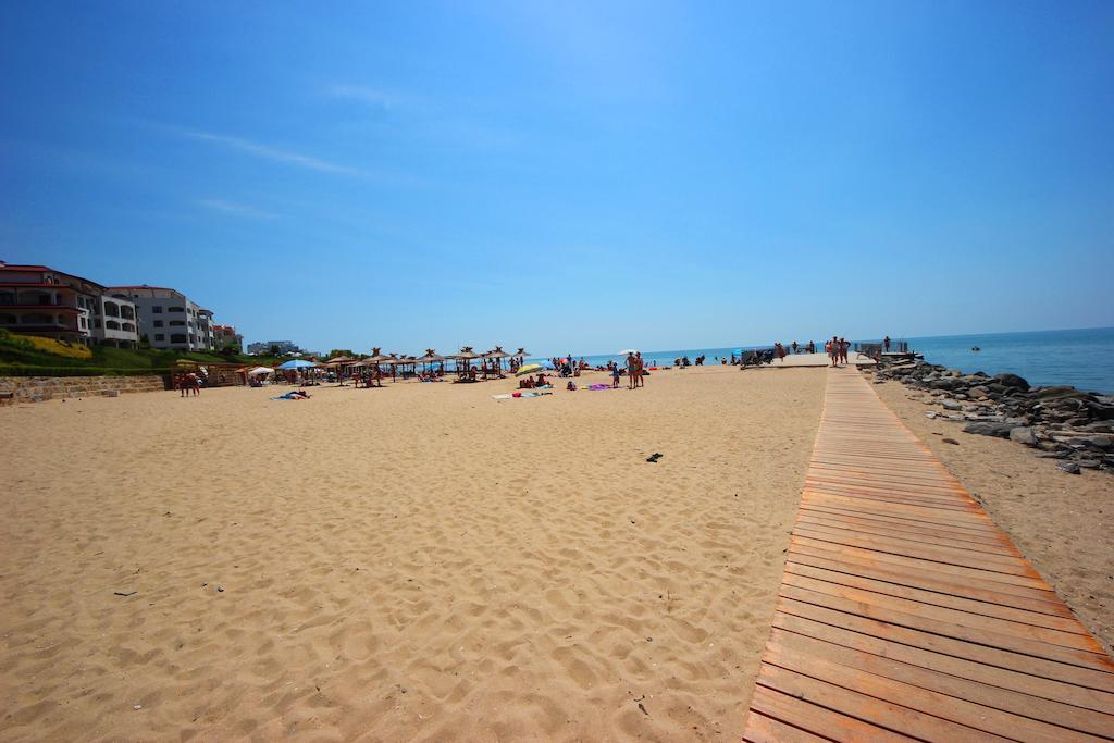 Menada Luxor Apartments Sveti Vlas Dış mekan fotoğraf