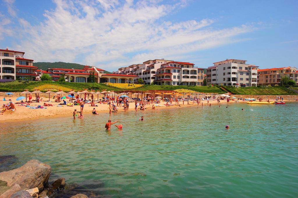 Menada Luxor Apartments Sveti Vlas Dış mekan fotoğraf