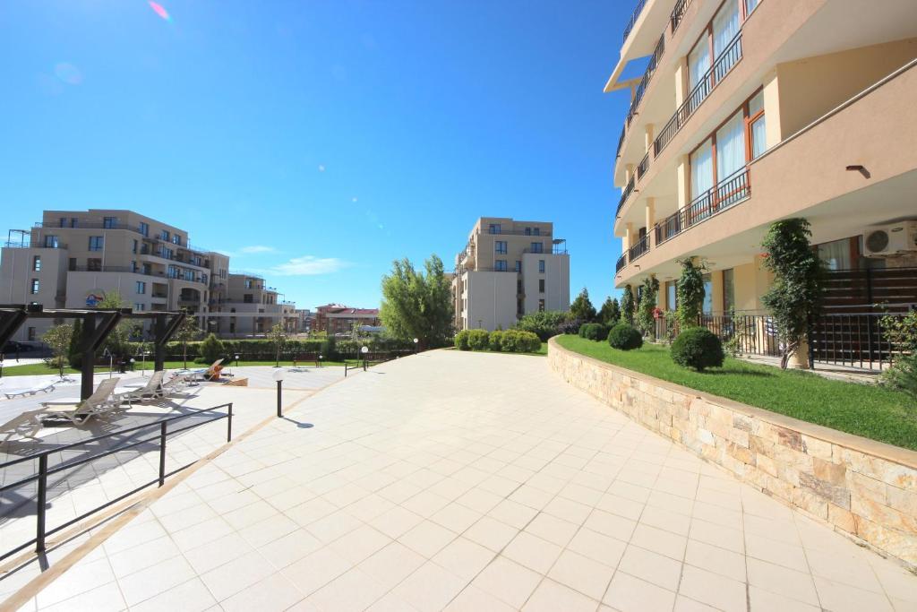 Menada Luxor Apartments Sveti Vlas Dış mekan fotoğraf