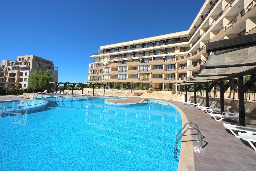 Menada Luxor Apartments Sveti Vlas Dış mekan fotoğraf