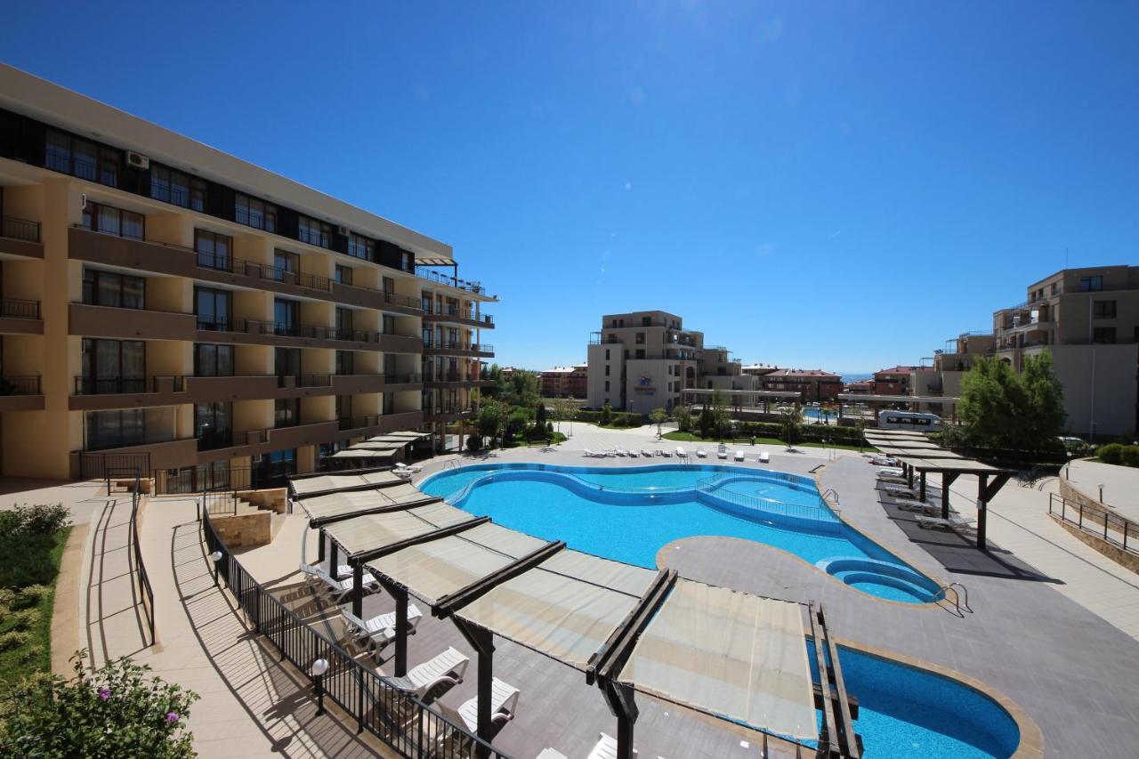 Menada Luxor Apartments Sveti Vlas Dış mekan fotoğraf